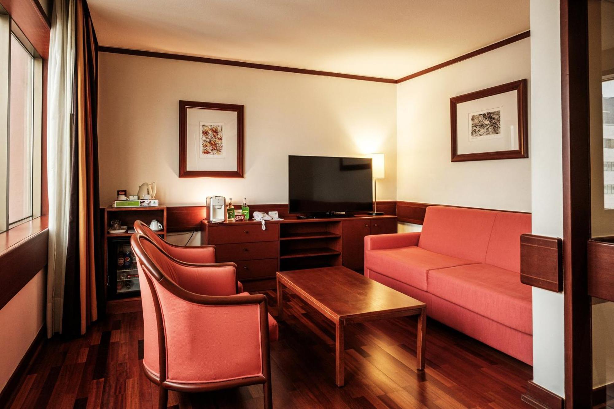 Lisbon-continental By Ihg 4* Lizbona