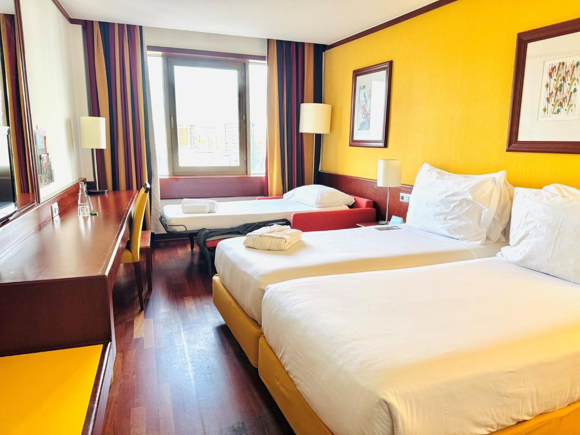 Lisbon-continental By Ihg Lizbona