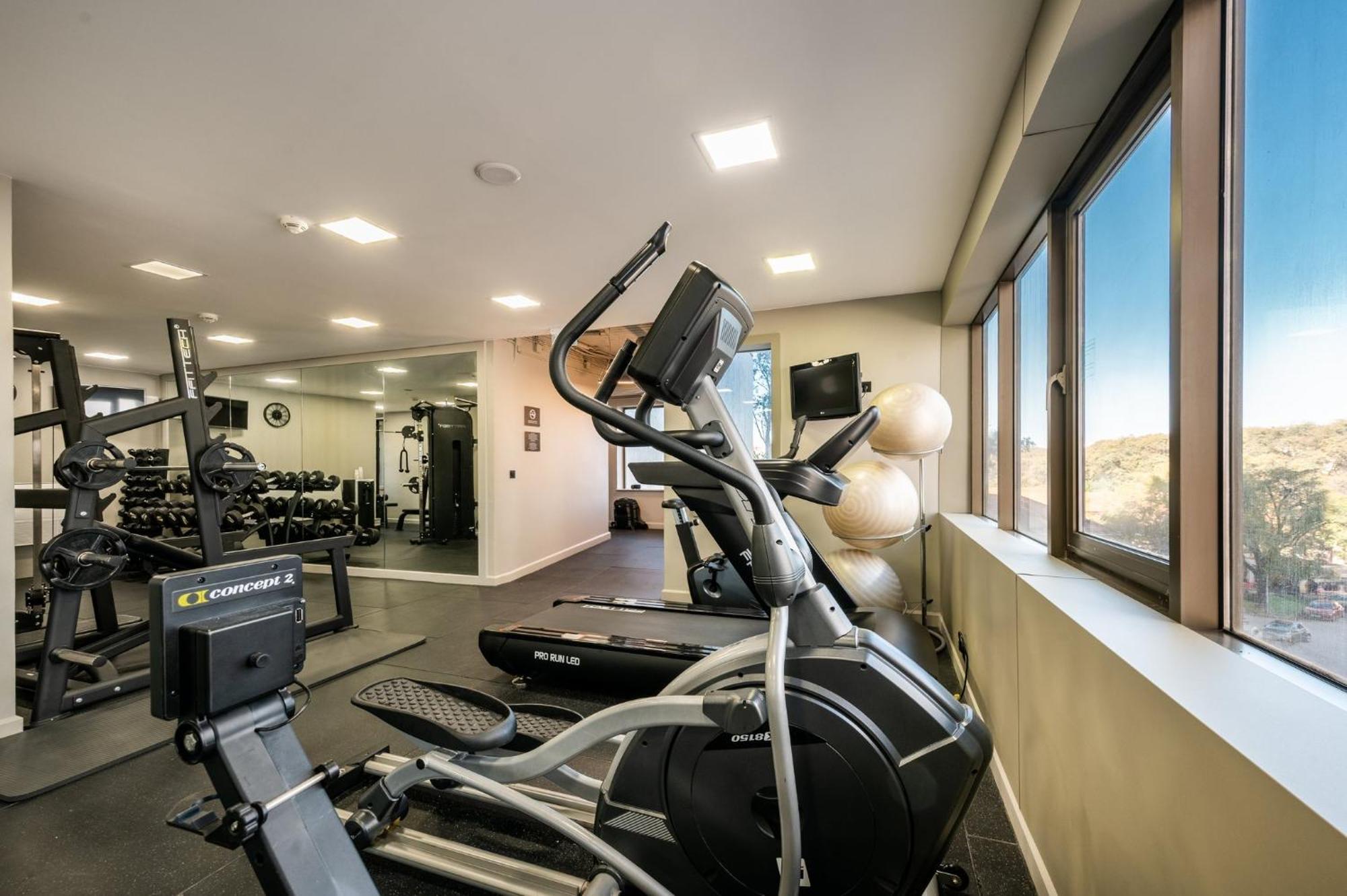 Hotel Lisbon-continental By Ihg 4*