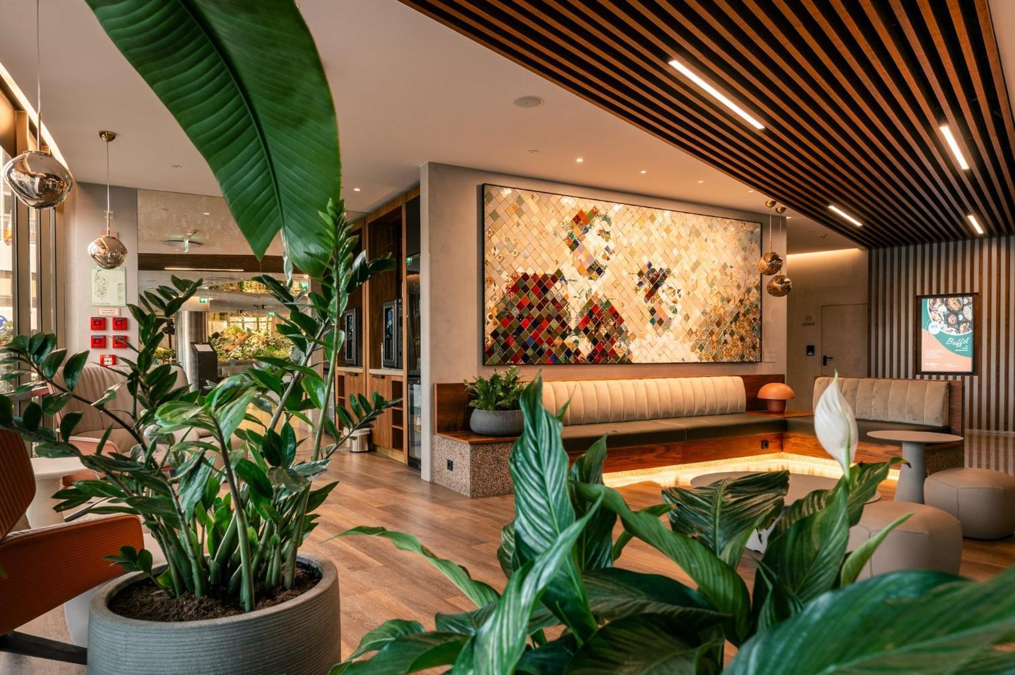 Lisbon-continental By Ihg Lisbon